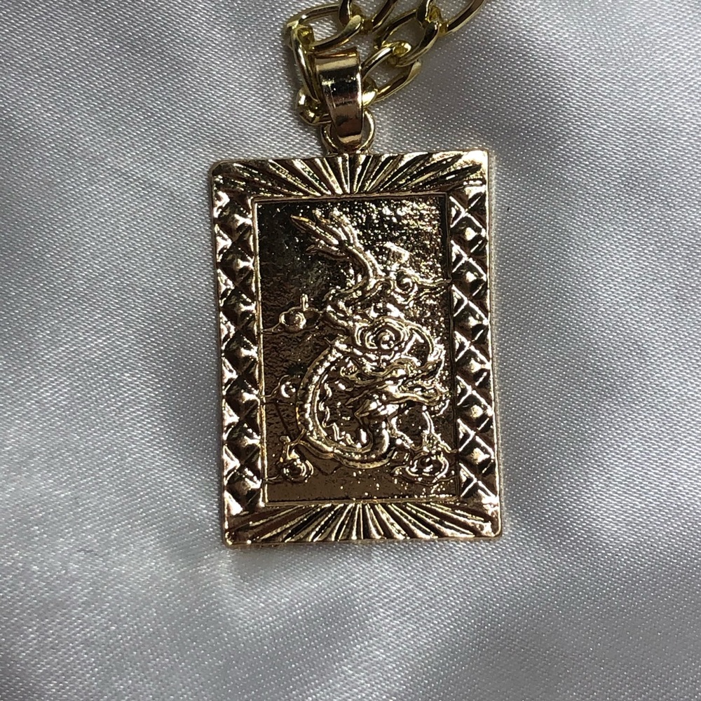 Dragon Solid Box Necklace - Picture 3 of 3